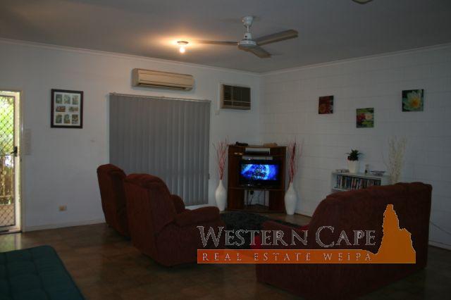 201406251150100.035 Living Area.JPG?property_id=57